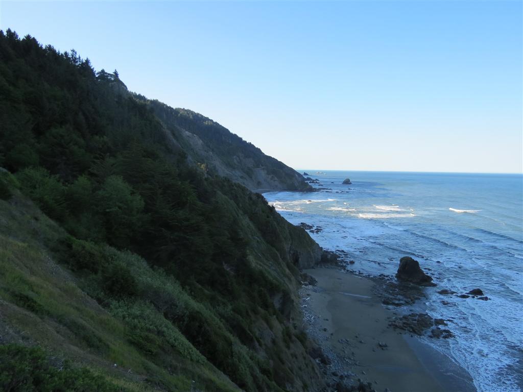 Pacific Ocean near the Redwoods National and State Parks in northern California (#0486)
