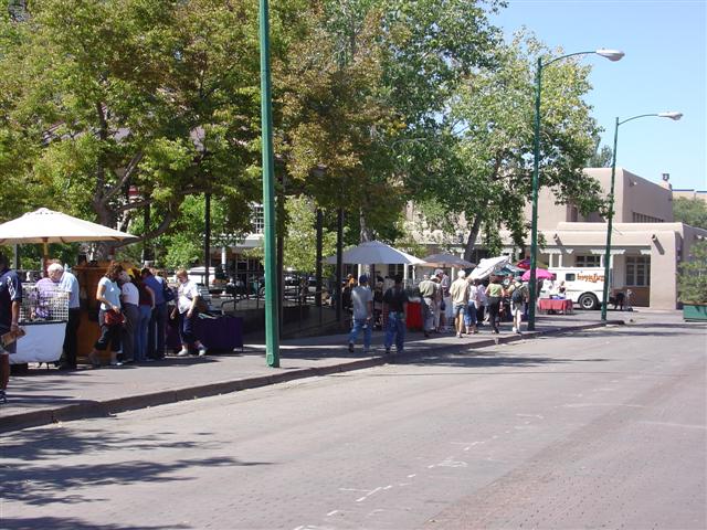 Artistic vendors peddling their wares (1 of 3) (#1186)