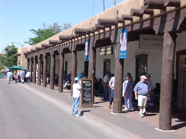 Artistic vendors peddling their wares (2 of 3) (#1187)