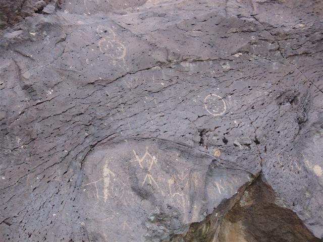 Petroglyphs found on the trails at Rinconada Canyon (2 of 4) (#1305)