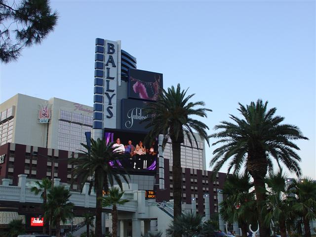 Famous places along The Strip #8 of 17 (#1756)