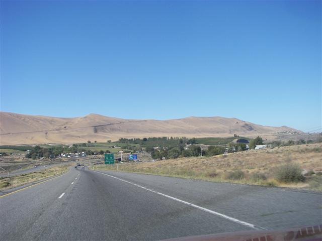 Highway between Tri-cities and Yakima WA #2 of 6 (#3550)