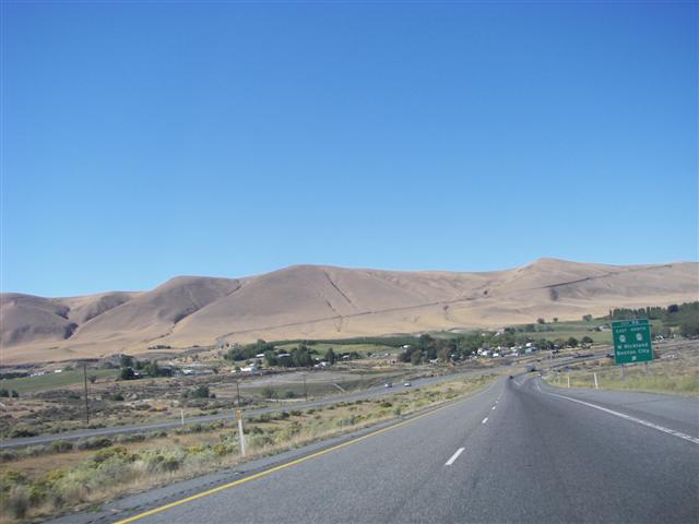 Highway between Tri-cities and Yakima WA #3 of 6 (#3551)