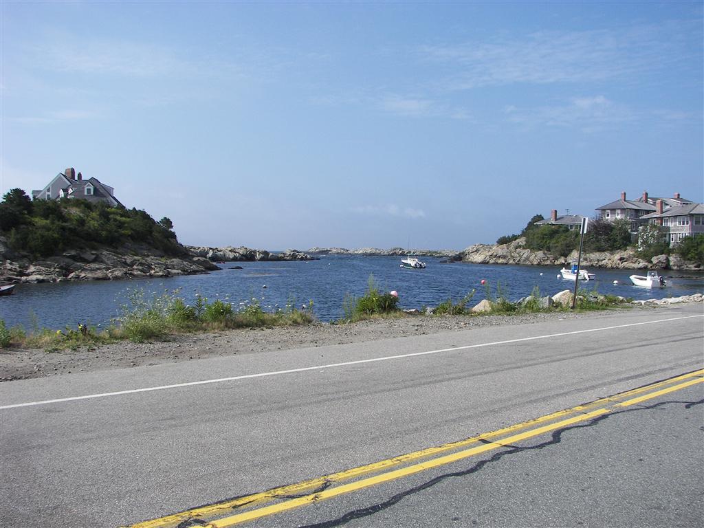 A cove along Ocean View Drive (#2009)