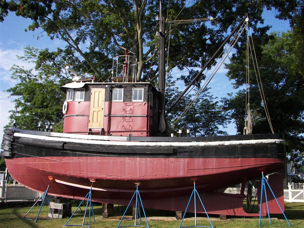 Old ship at Mystic Seaport (#2042)
