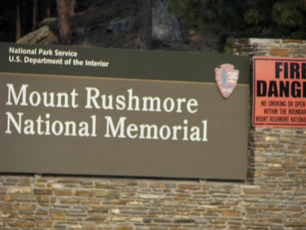 Sign for Mt. Rushmore Park Entrance (#2281)
