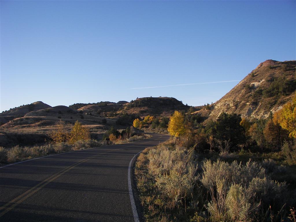 Scenery along the road through T. Roosevelt National Park South Unit 4 of  5 (#2547)