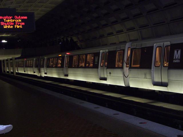 Inside the Washington Subway System (  2 of  3) (#2850)