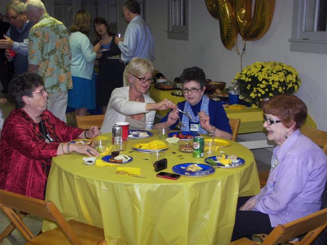Long-time Knudsen neighbor Ragna (Rags) Hansen with Jody Deaton and her sister-in-law Lelie Abraham and Pat Wilson, aunt to Lelie ( 31 of 44) (#2906)