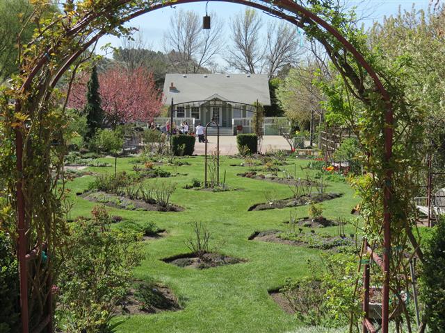 Botanical Gardens in Boise Idaho ( 15 of 17) (#0361)