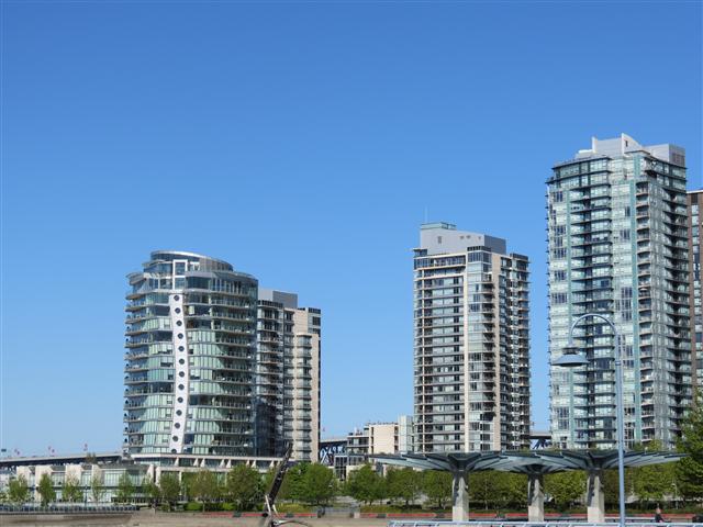 Sea Wall walk/bike path leading to Stanley Park in downtown Vancouver ( 7 of 19) (#0855)
