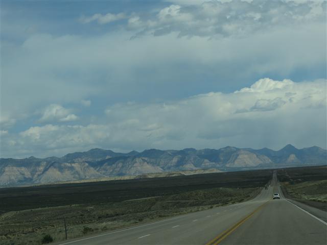 Along highways 6 and 101 in Central Eastern Utah ( 3 of 9) (#1017)
