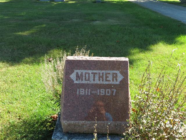 Searls family buried in Pecatonica IL area 2 of 6 (#1293)