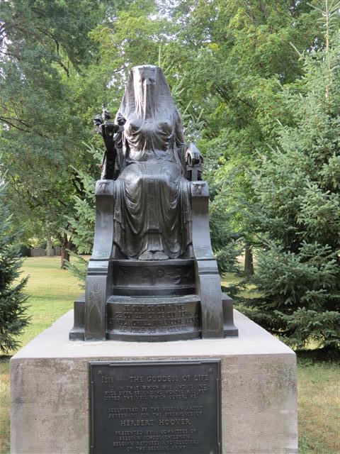 President Hoover Scenes from the Grounds 7 of 9 (#1330)