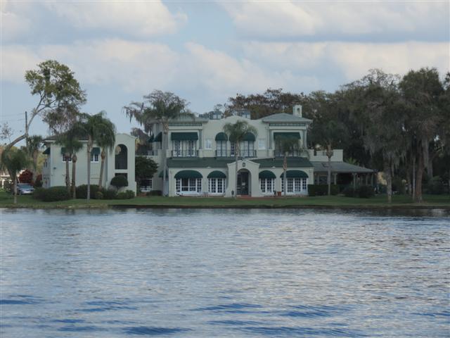 Sights from the Scenic Boat Tour in WInter Park - Homes scenes 4 of 12 (#2239)
