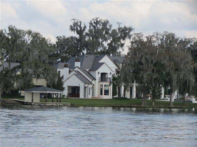 Sights from the Scenic Boat Tour in WInter Park - Homes scenes 6 of 12 (#2241)