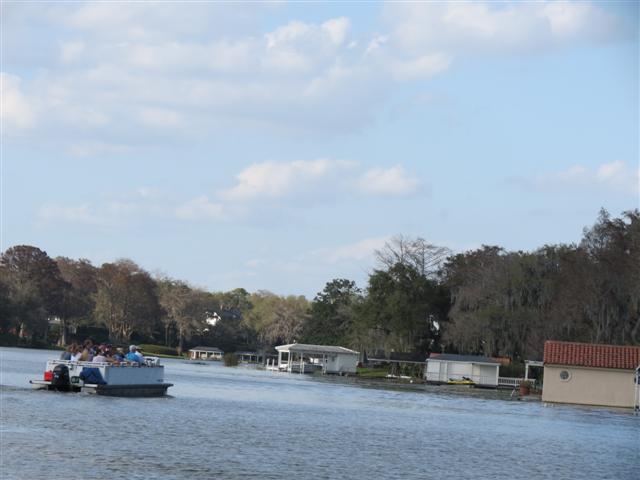 Sights from the Scenic Boat Tour in WInter Park - Boats scenes 1 of 8 (#2247)