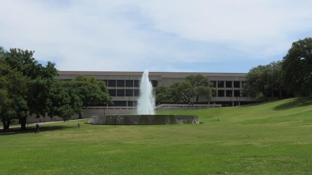 University of Texas campus in Austin 6 of 8 (#2366)