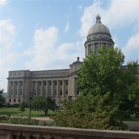  Kentucky State Capitol in Frankfurt ( 2 of 3) (#2811)