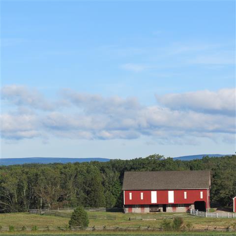 Farm House near Gettysburg National Battlefield Visitor Center 1 of 5 (#3016)