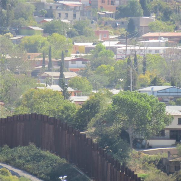 Wall separating Arizona and Mexico  6 of  7 (#4078)