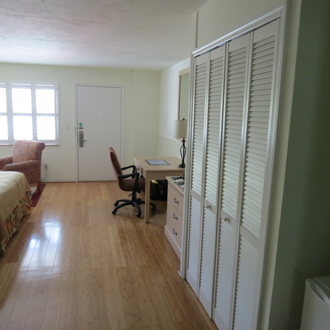 State park adjacent to Ft Zachary Taylor Hotel Room for $350/night  5 0f  5 (#5316)