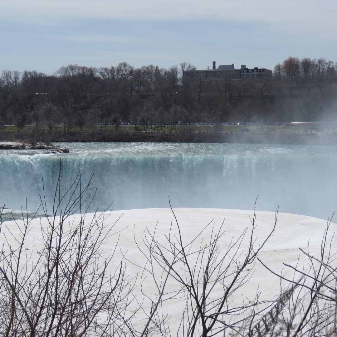 Horseshoe Falls of the Niagara River  1 of 21 (#5889)