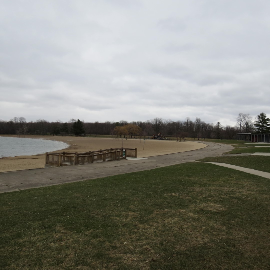 Western shelter in  Moses State Park near Massena NY  5 of 7 (#6267)
