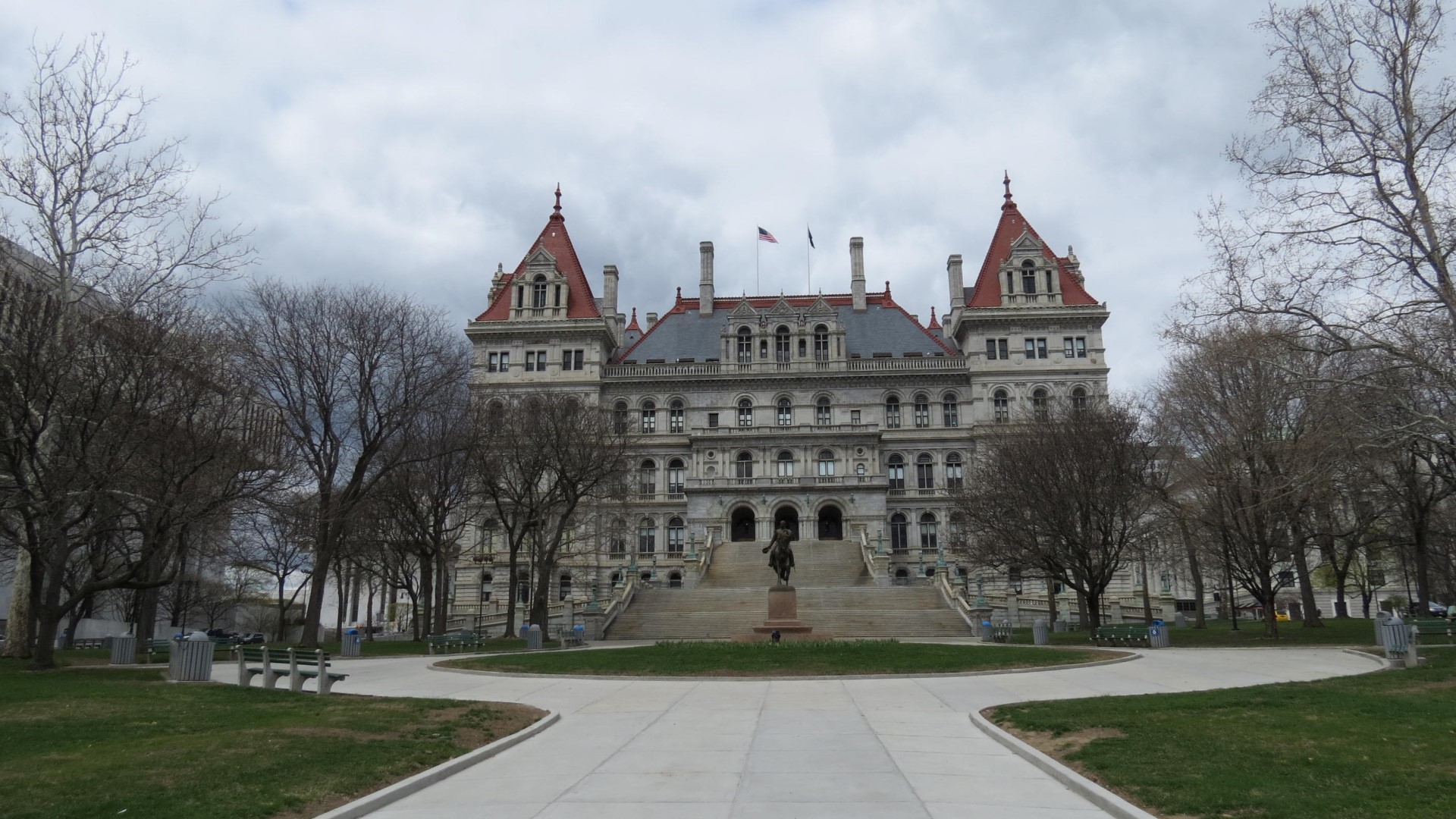 New York State Capitol in Albany ( 2 of 6) (#6492)