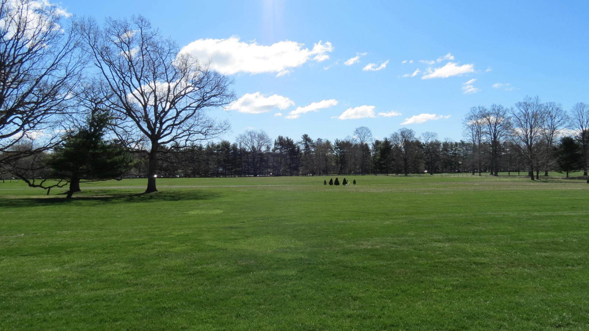 Grounds on President Franklin Roosevelt Home in Hyde Park NY  2 of 8 (#6566)