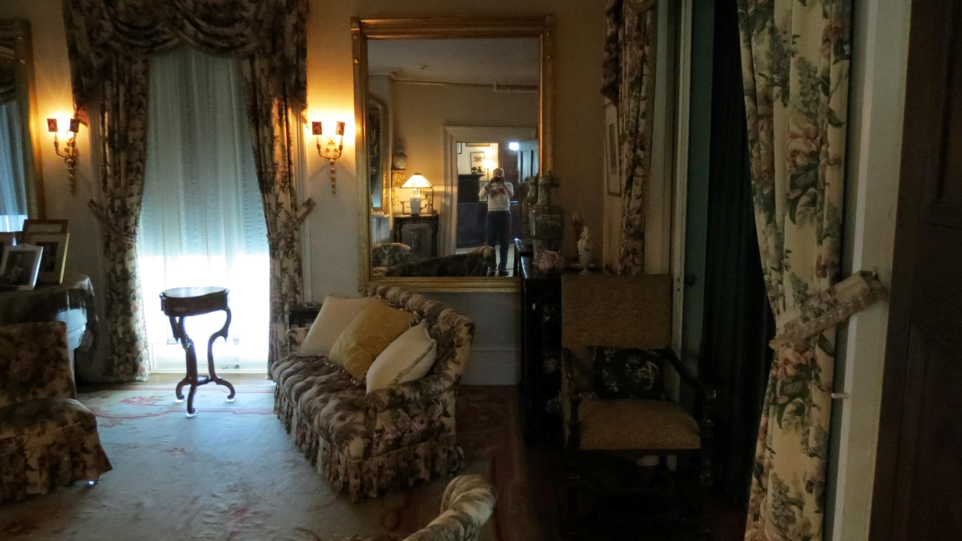 Inside the Home of President Franklin Roosevelt Home in Hyde Park NY  4 of 17 (#6585)