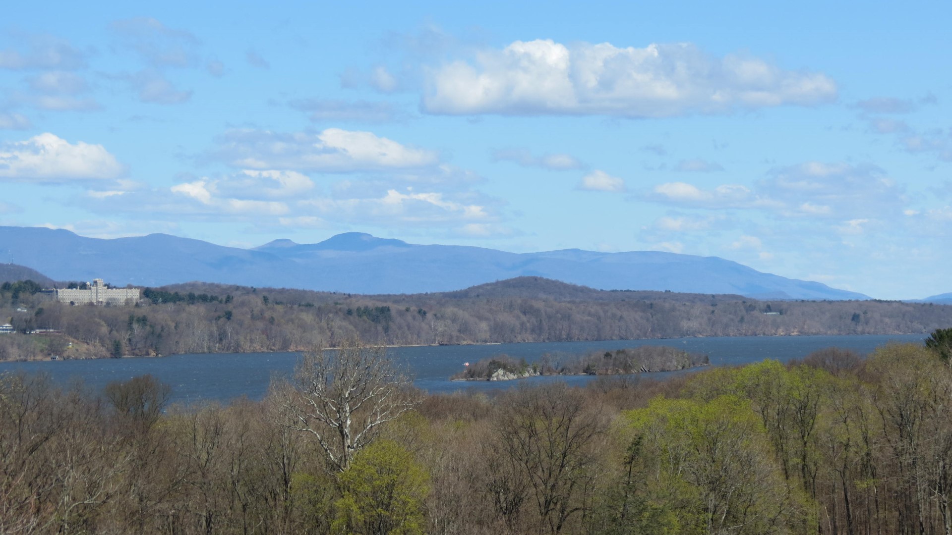 Views around the Vanderbilt Mansion in Hyde Park NY  5 of 10 (#6617)