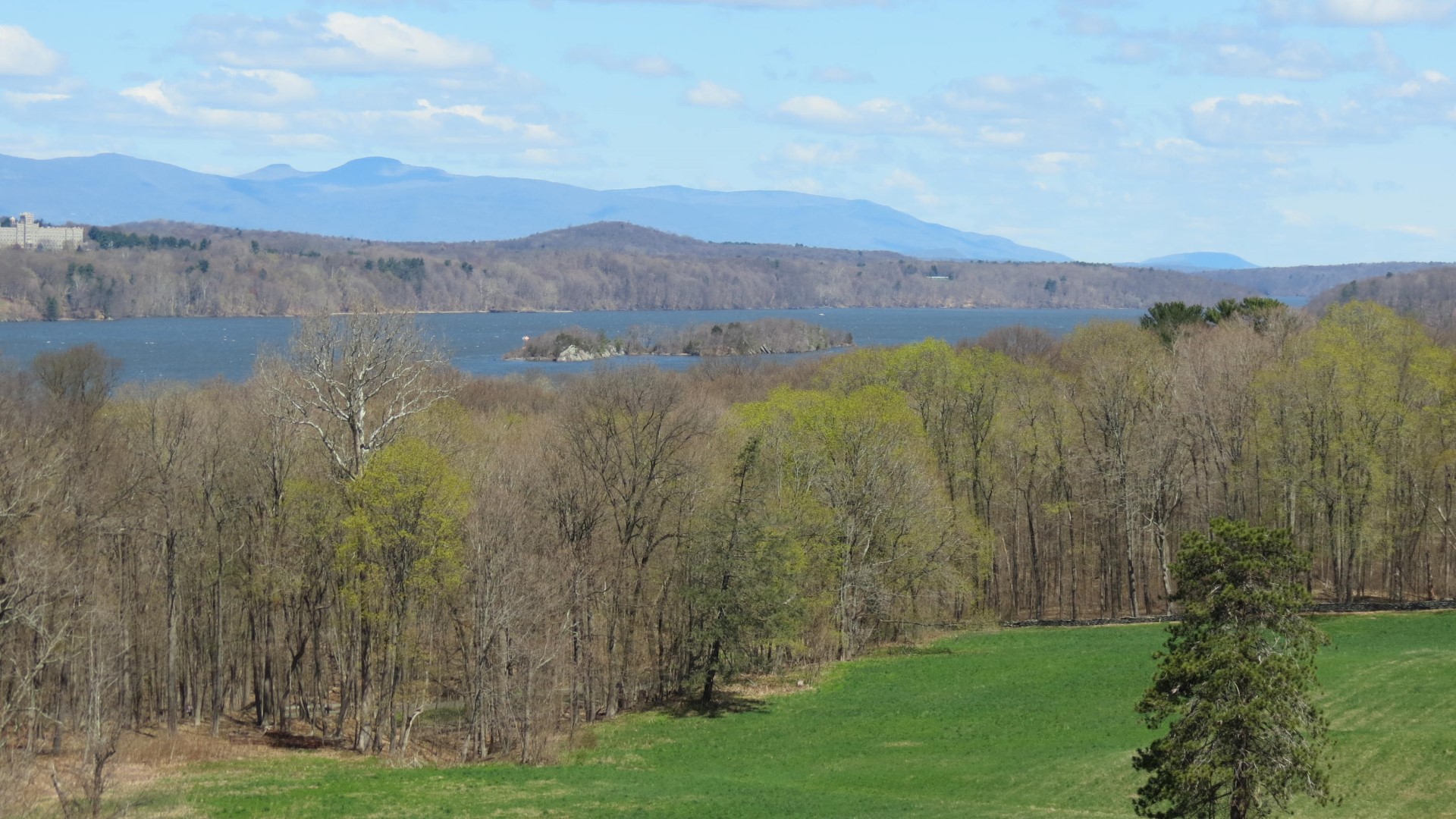 Views around the Vanderbilt Mansion in Hyde Park NY  7 of 10 (#6619)