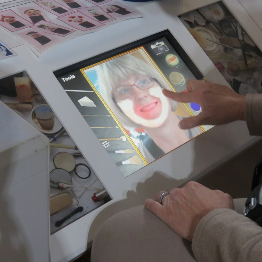 Clowning at the Red Skelton Museum  2 of 3 (#7810)