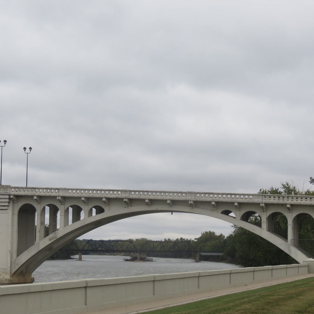 Bridge and Wabash River adjacent to George Rogers Clark National Memorial  3 of 11 (#7848)