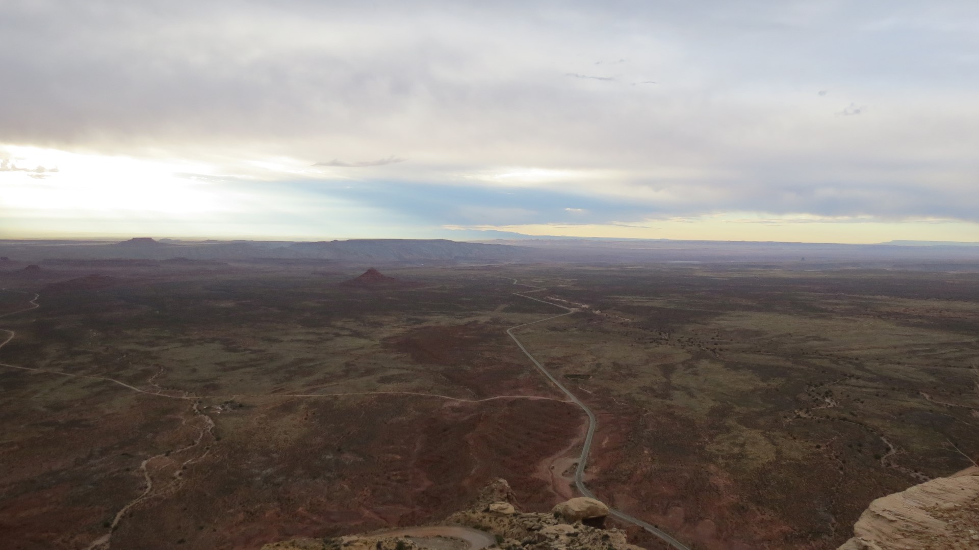 Moki Dugway just north of Mexican Hat UT  3 of 18 (#0310)