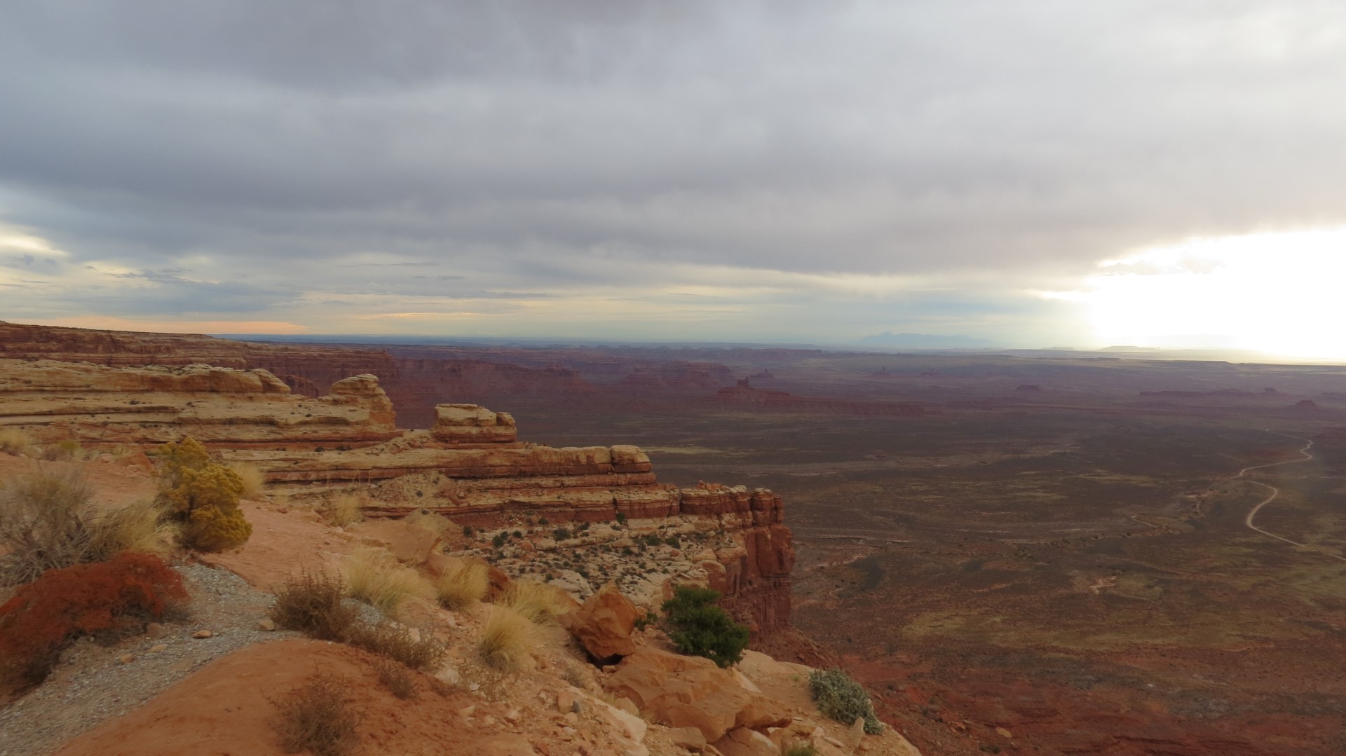 Moki Dugway just north of Mexican Hat UT  6 of 18 (#0314)