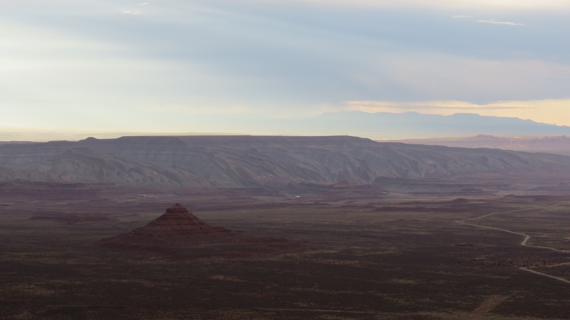 Moki Dugway just north of Mexican Hat UT  8 of 18 (#0317)