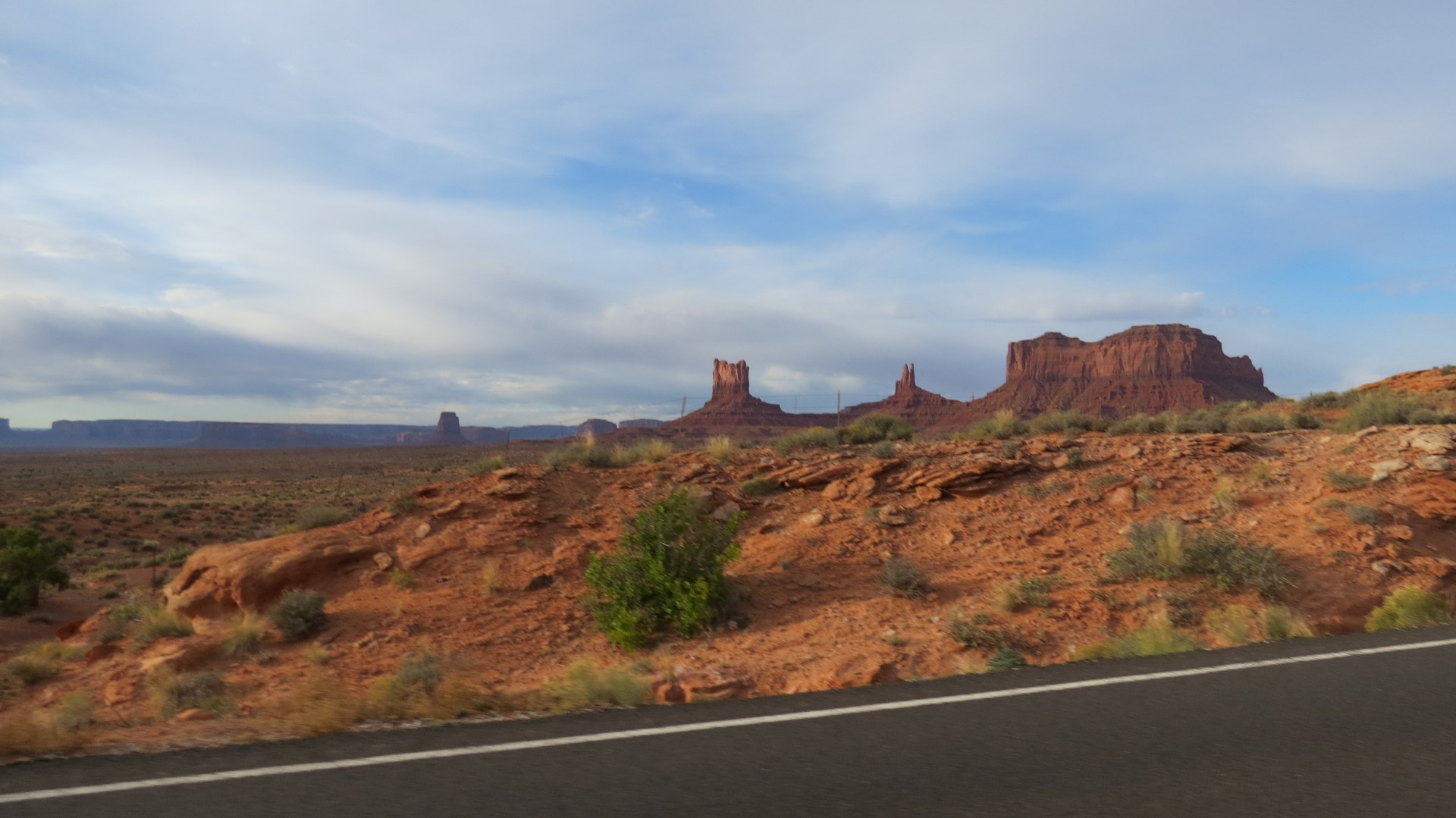 Highway scenery south of Mexican Hat UT  9 of 27 (#0337)