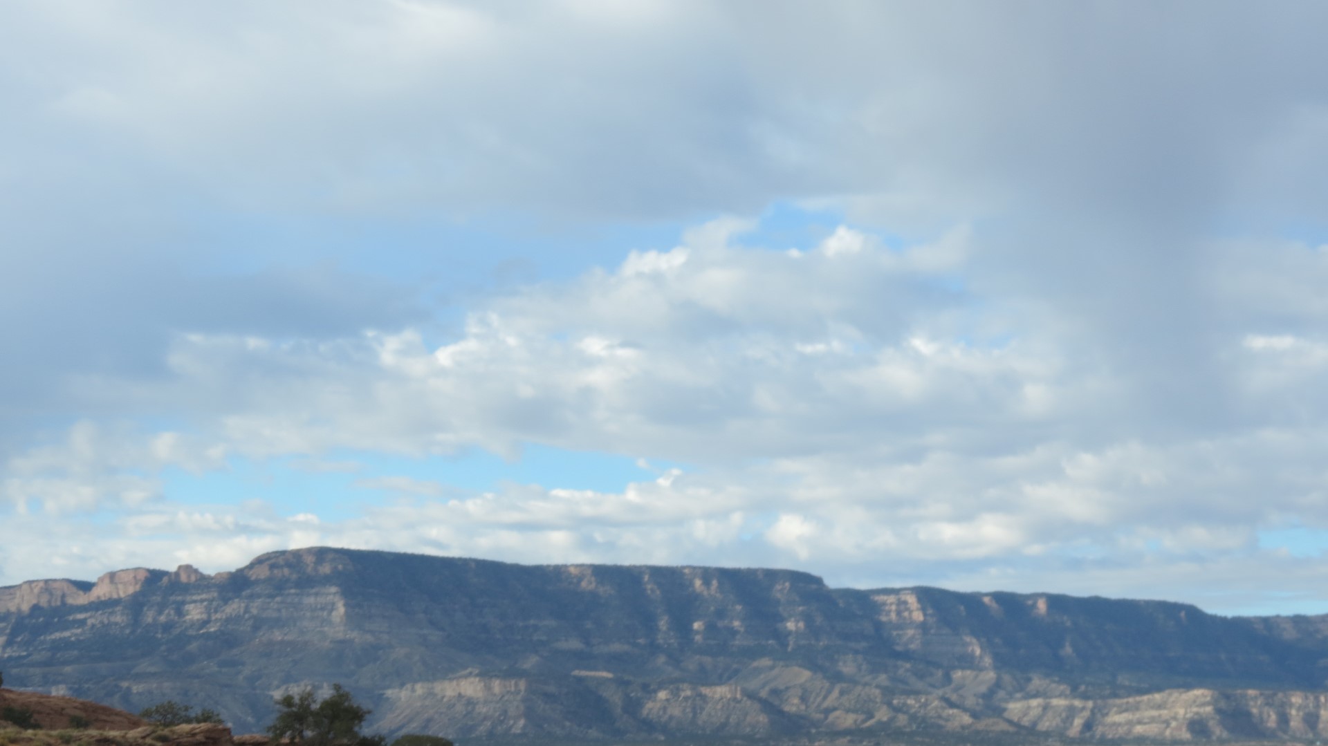Highway scenery between Oljato-Monument Valley and Page AZ  4 of 15 (#0369)