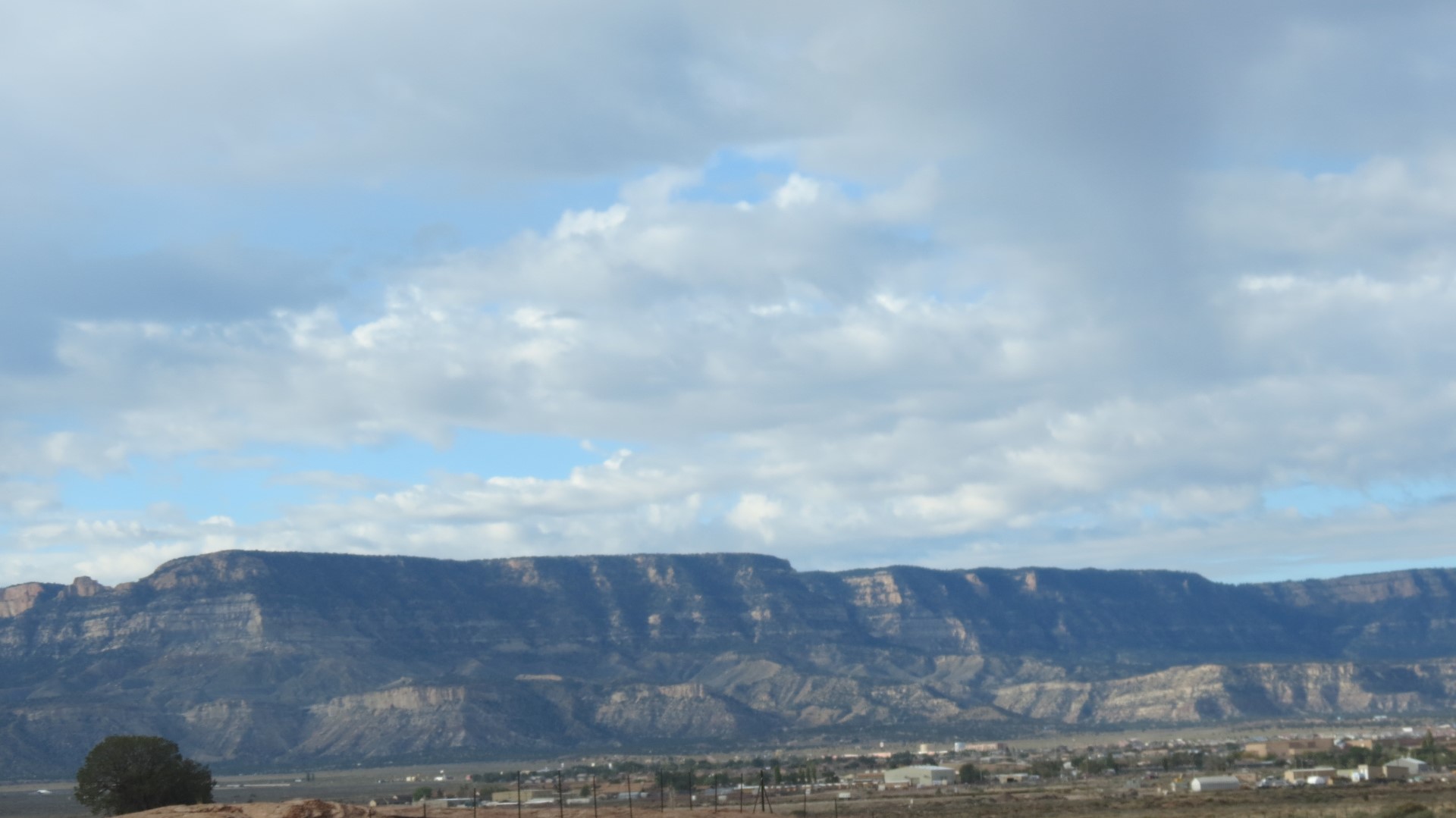 Highway scenery between Oljato-Monument Valley and Page AZ  5 of 15 (#0370)