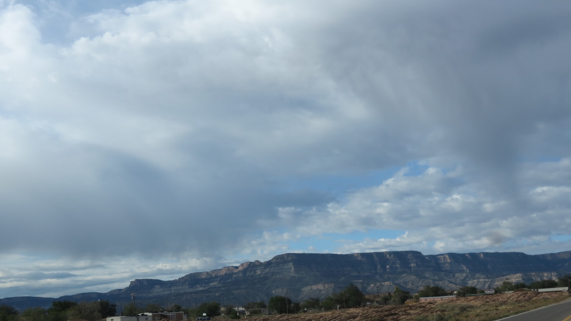 Highway scenery between Oljato-Monument Valley and Page AZ  6 of 15 (#0371)