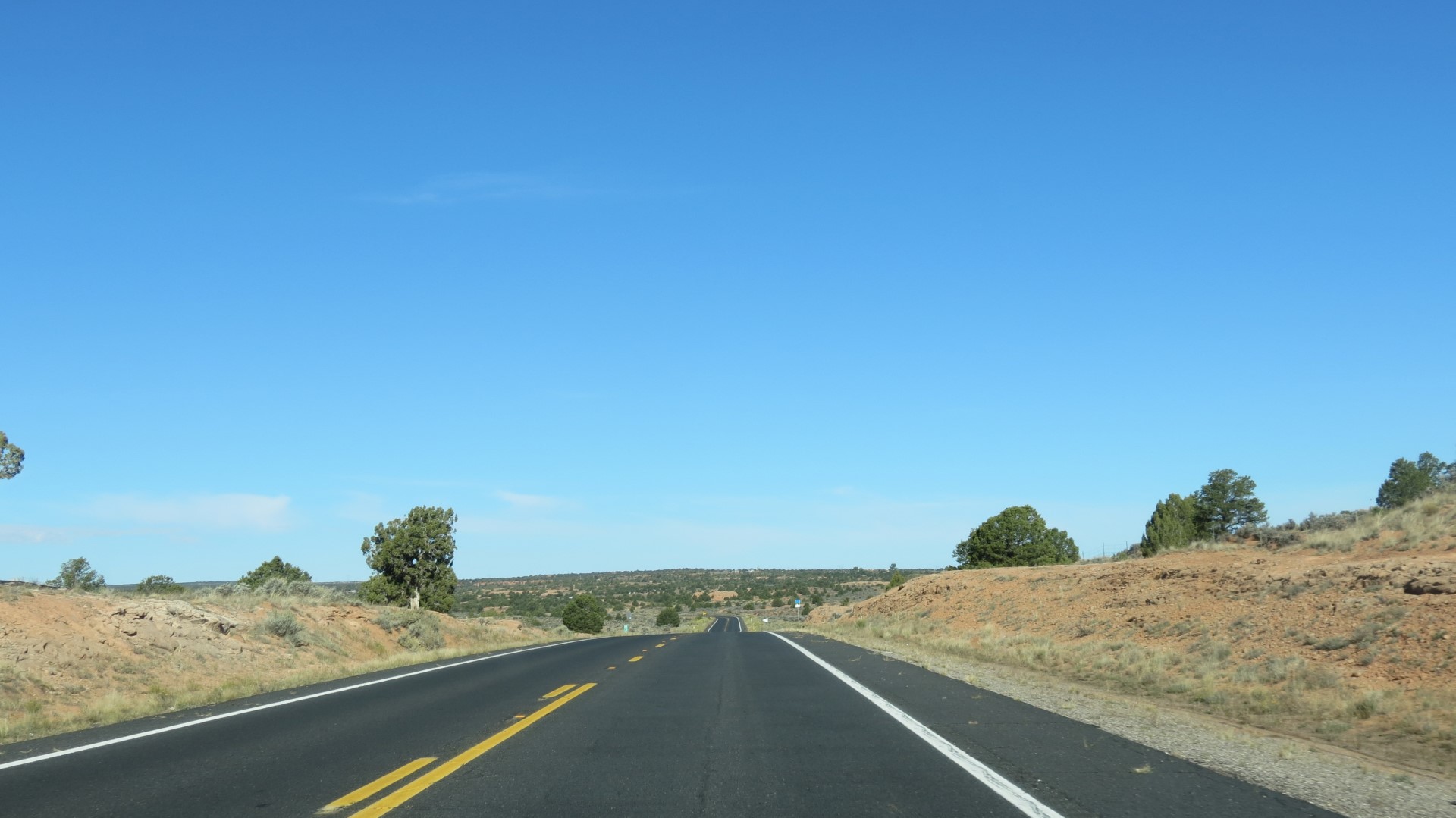 Highway scenery between Oljato-Monument Valley and Page AZ  7 of 15 (#0372)