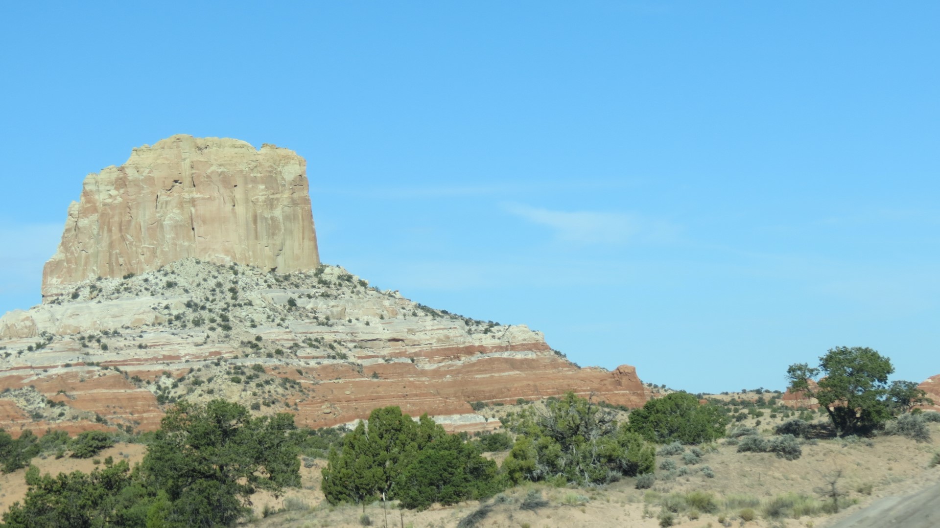 Highway scenery between Oljato-Monument Valley and Page AZ 10 of 15 (#0375)