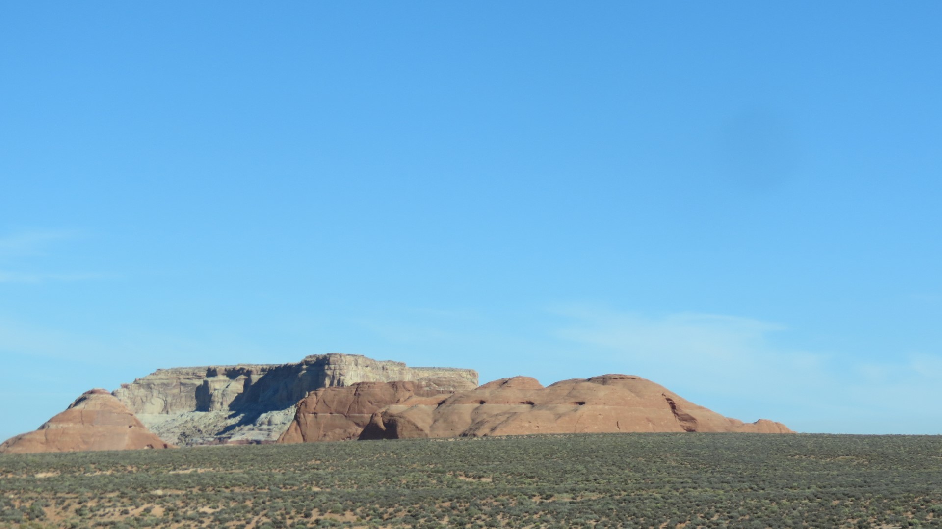 Highway scenery between Oljato-Monument Valley and Page AZ 12 of 15 (#0380)