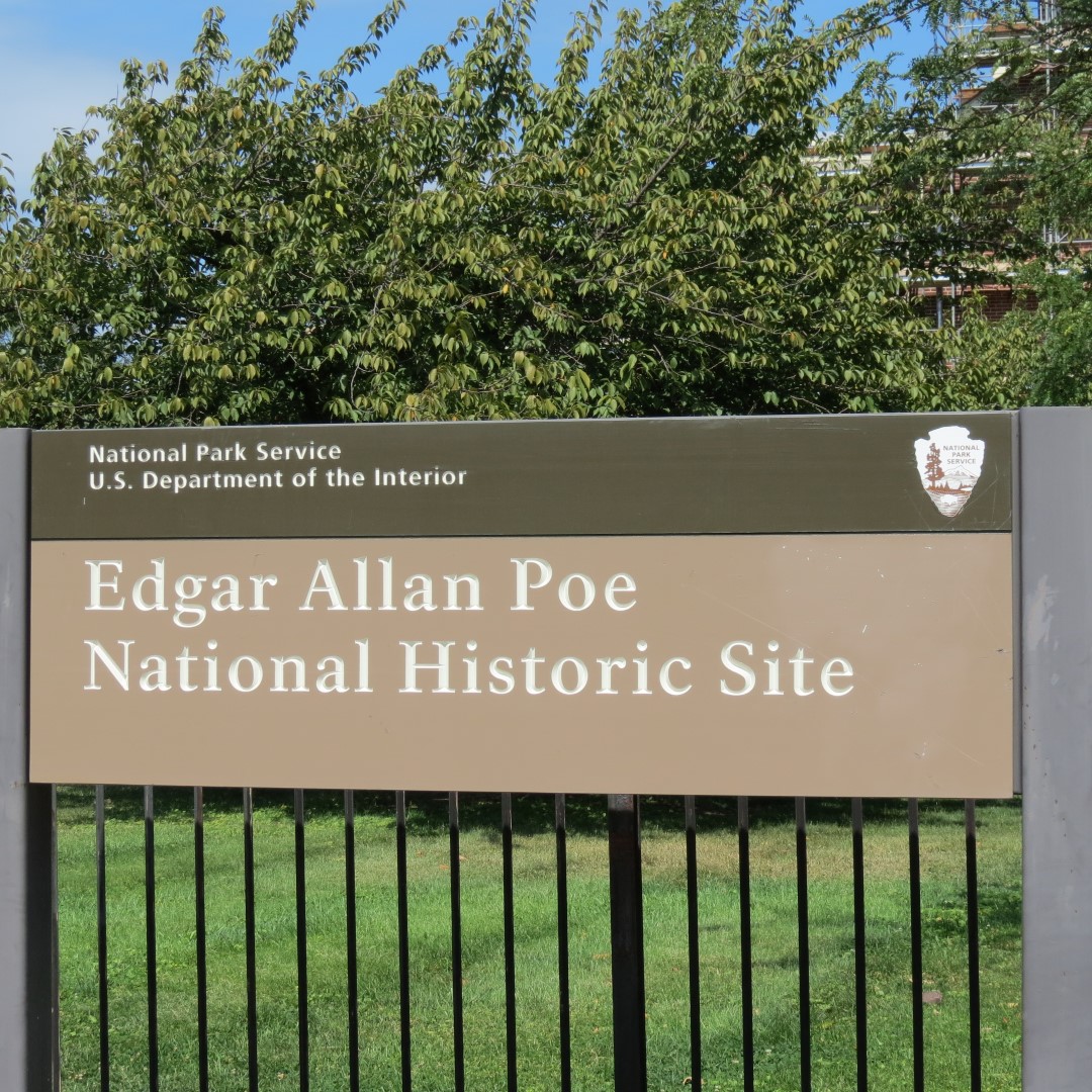 Edgar Allen Poe in Philadelphia (a national park)  1 of  2 (#9935)