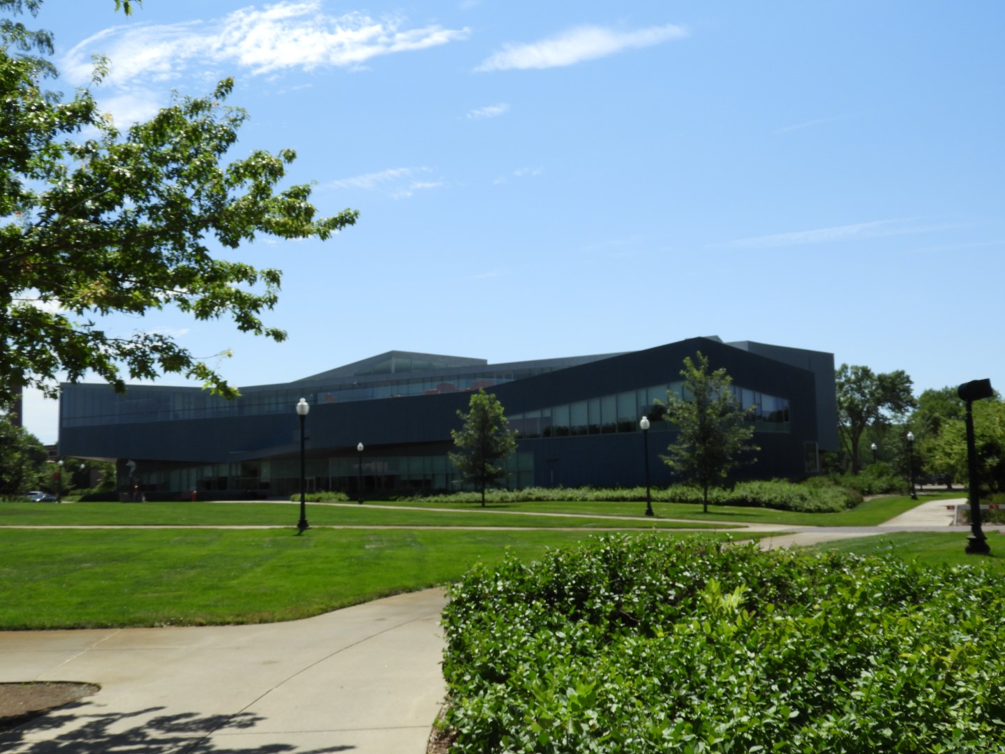 University of South Dakota in Vermilion SD  3 of  6 (#0821)