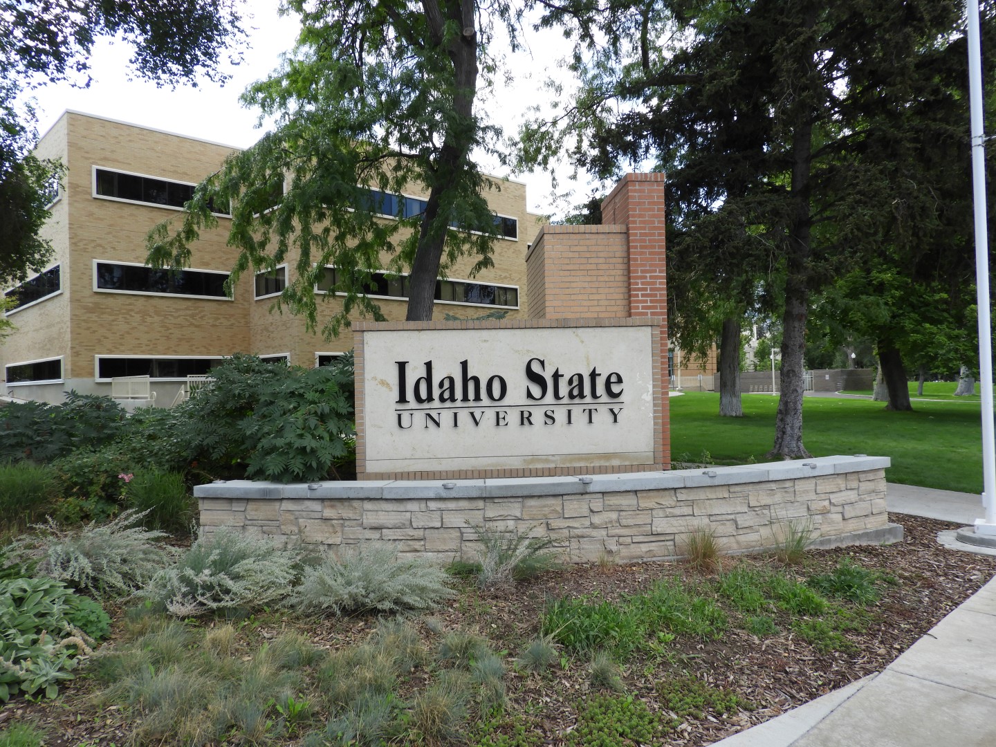 Along highway to Pocatello ID  2 of  3 (#0949)