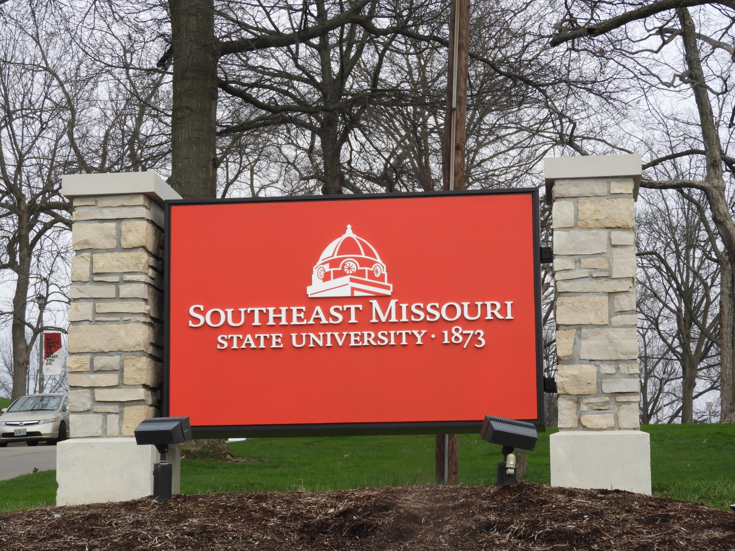 Southeast Missouri State University in Cape Girardeau  1 of  2 (#2450)