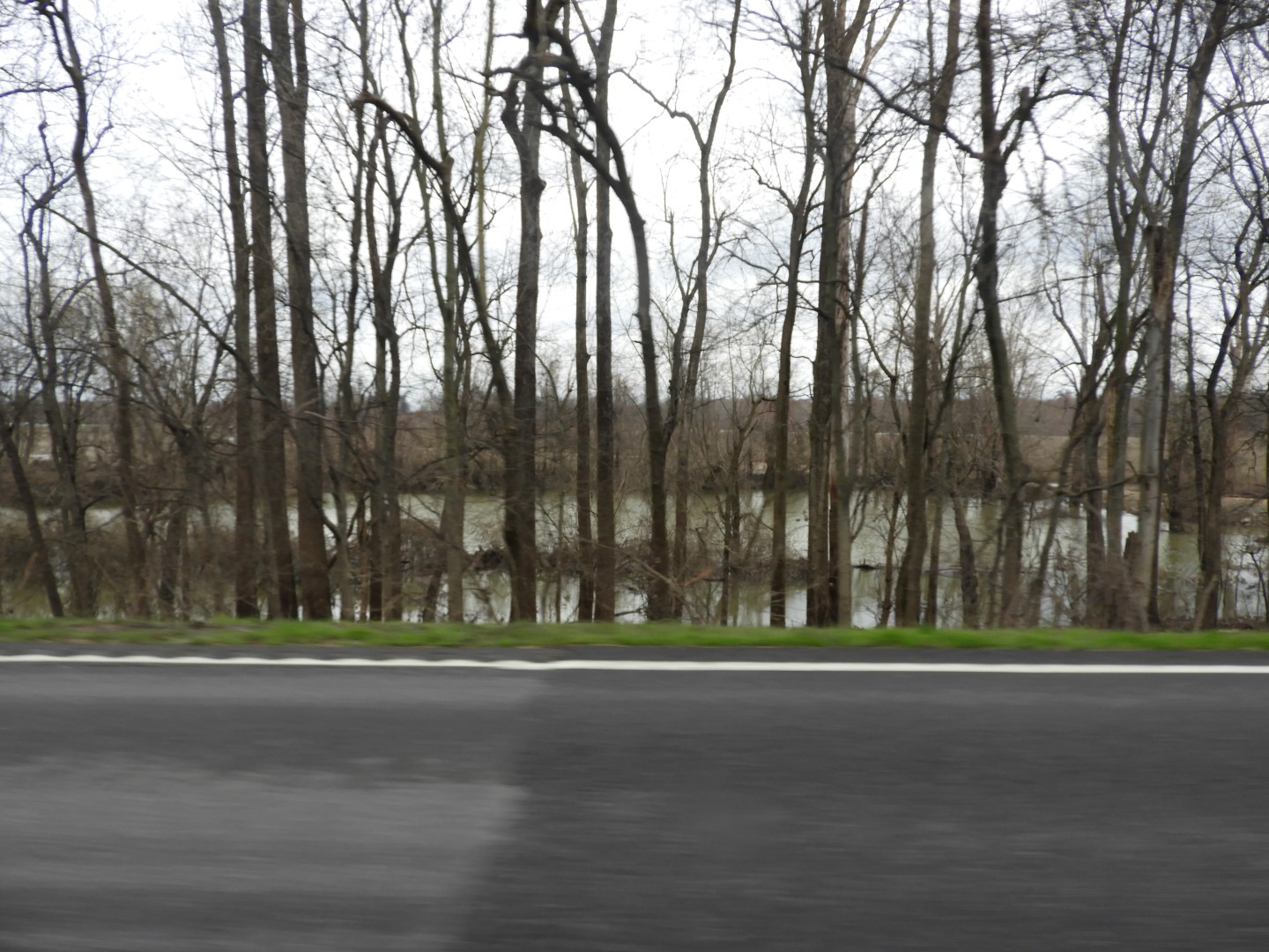 Sites along highway going to Murray  3 of  3 (#2463)